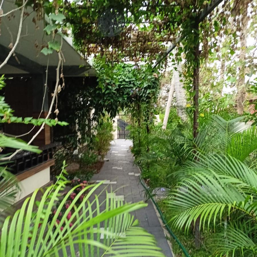 Leaf Garden Retreat Apartment Varkala Bagian luar foto